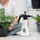1 LITRE GARDEN SPRAYER USED IN ALL KINDS OF GARDEN AND PARK FOR SPRINKLING AND SHOWERING PURPOSES.