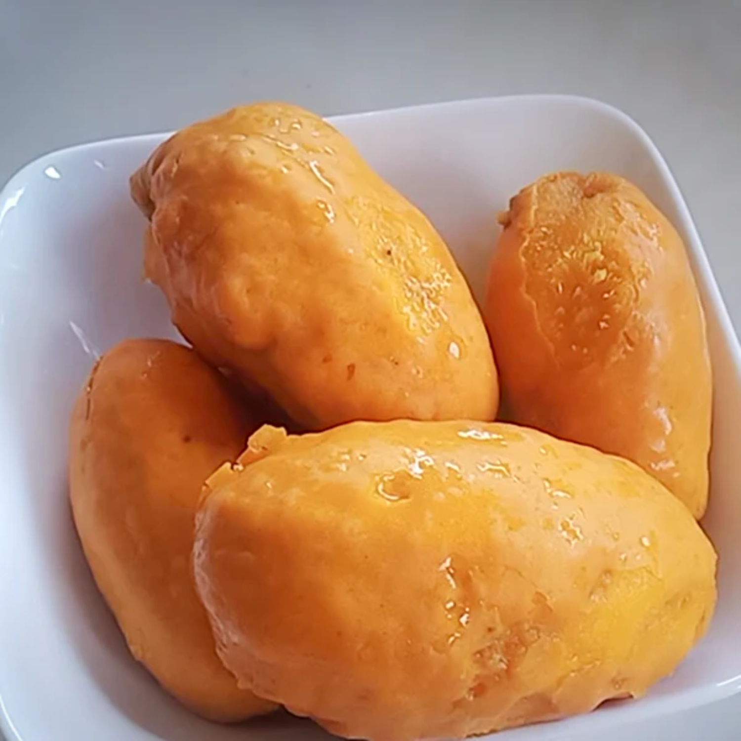 Giant Olosapo (Couepia Polyandra) Layered Fruit Plant (Home & Garden Plants)